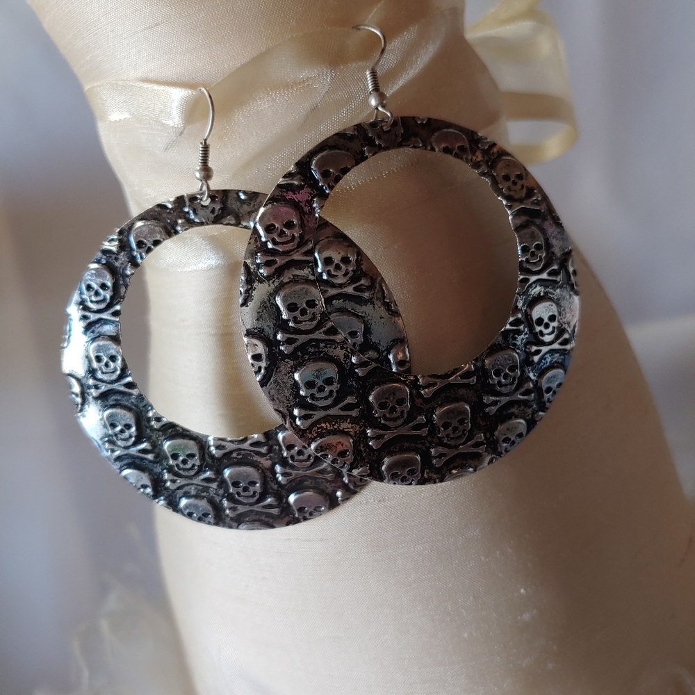Skull Earrings